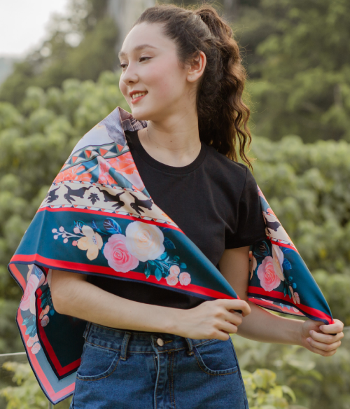 Customised Scarf wit..