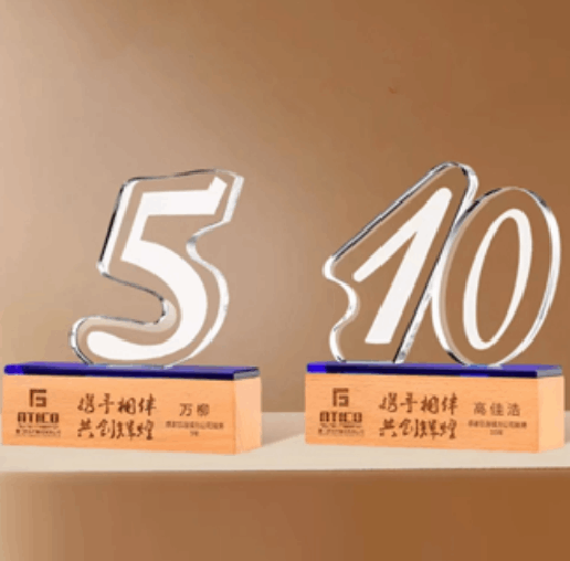 Crystal With Wood XH..